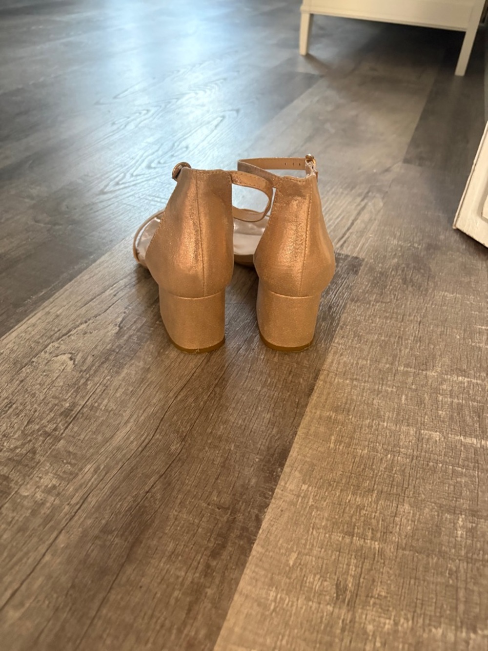 Heels - Picture 2 of 3